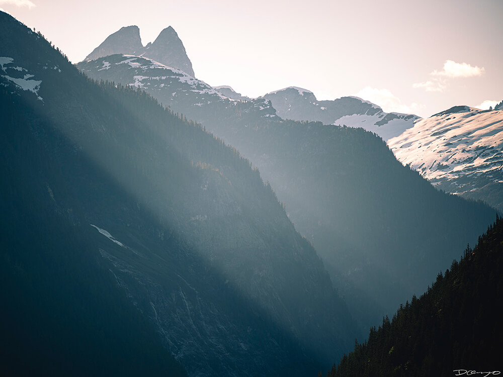 Landscape and portrait photos from a July 2020 trip to the North Cascades. Sourdough Mountain, Diablo Lake, Ross Lake and more.